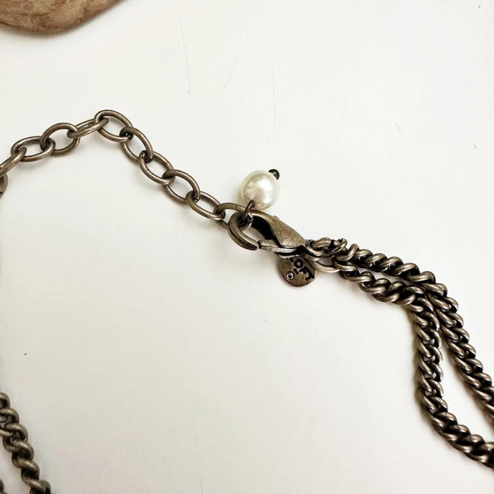 LOFT pearl and rhinestone cluster necklace - Picture 2 of 3